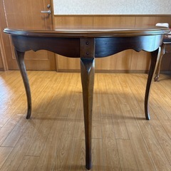 アメリカンビンテージテーブルの画像