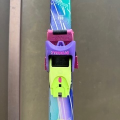 ROSSIGNOL スキー板とストックセットの画像