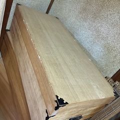 桐の衣装ケースの画像
