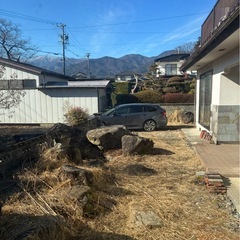 大きな庭石の画像