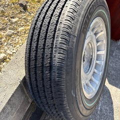 アルミホイル付きタイヤの画像