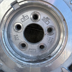 アルミホイル付きタイヤの画像