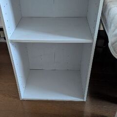 木製の棚2つの画像