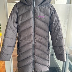 ⭕️美品⭕️極寒仕様700fill マーモット⭕️130cm　ロングダウン700fill　の暖かさ！子供向けの画像