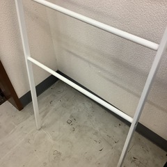 【リサイクルサービス八光】幅45㎝　定価の半額以下　ラダーハンガー おしゃれ収納の画像