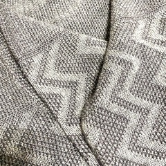 【極美品綿100%】ジグザグ幾何学柄 クルーネックニット M グレー 