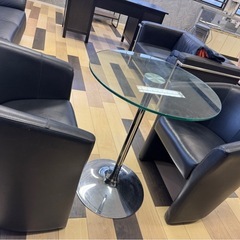 椅子　　ガラステーブルの画像