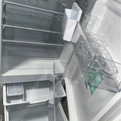 送料・設置込み可🉐表示価格より10%OFF🉐冷蔵庫　135L  Hisense 2023年【分解クリーニング済み】の画像