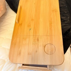 折りたたみ式 ローテーブル／ベッドテーブルの画像