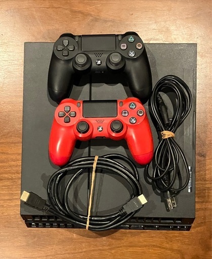 PS4 本体　コントローラ2個付き