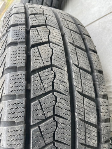 フリードにて使用　ワンシーズン使用スタッドレス