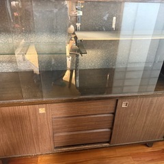 レトロな棚の画像