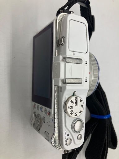 【トレファク足立扇店】ﾐﾗｰﾚｽ一眼ｶﾒﾗ OLYMPUS PEN E-P3 ﾀﾞﾌﾞﾙﾚﾝｽﾞｾｯﾄ 取説･充電器付 AVｹｰﾌﾞﾙ