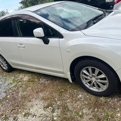 スバル インプレッサの画像