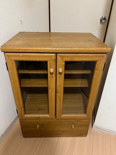 キャビネット (J) 入谷の収納家具《キャビネット》の中古あげます