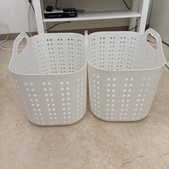 【お取引先決定⭕️】洗濯バスケット2個ミニカゴ1個の画像