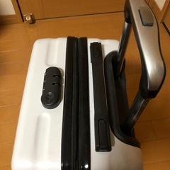 ❹スーツケース★★★の画像