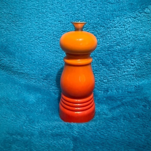 Le Creuset (ルクルーゼ) ペッパーミル ソルトミル8インチ 希少 LE CREUSET ル・クルーゼペッパーミル ソルトミルオレンジ (エイト