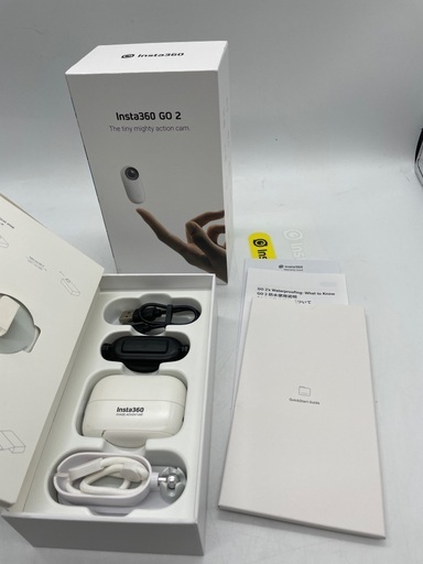 【トレファク足立扇店】ｱｸｼｮﾝｶﾒﾗ insta360 go 2 取説無･充電器付 箱付 USBｹｰﾌﾞﾙ付