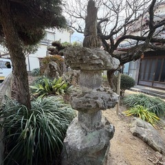 灯篭（とうろう）石　の画像