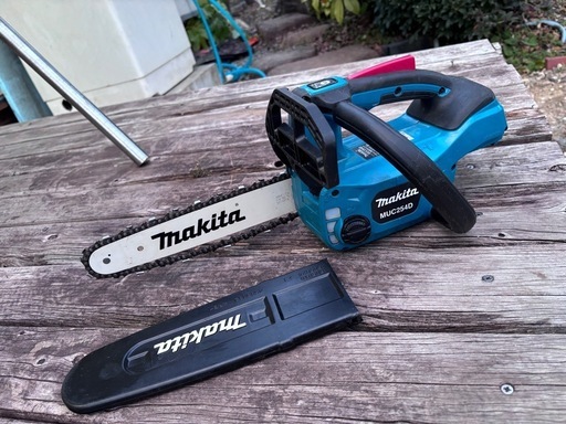 マキタ 充電チェーンソー 18V 中古