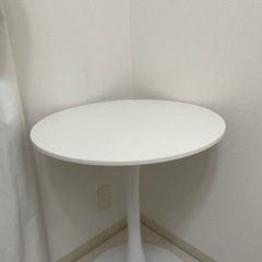 受け渡し決まってます！　カフェテーブルの画像