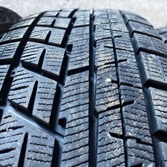 9分山 YOKOHAMA iG60 185/70R14 4本 スタッドレスタイヤ中古 カローラルミオンbBブルーバードなどの画像