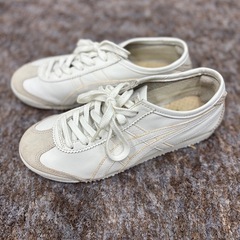 ☆激安☆中古美品☆オニツカタイガー レディース靴😃の画像
