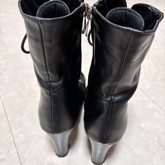 編み上げブーツ
の画像