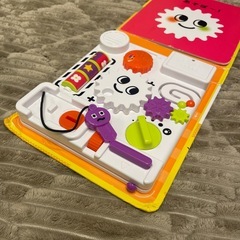 赤ちゃん音と光のでる絵本スイッチくるくるの画像