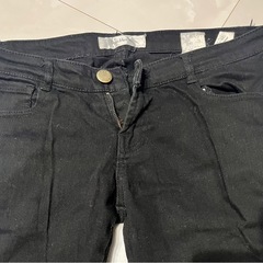 サイズS ウエスト61センチ　ブラックジーンズの画像