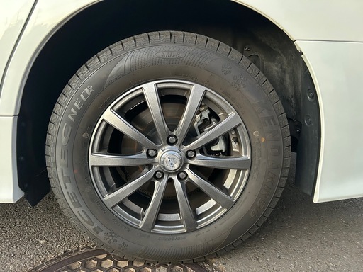 【直接受け渡し限定】ほぼ新品2025年製 30系アルファード用スタッドレス 215/65R16