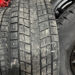 215/70/16ダンロップスパイクタイヤの画像