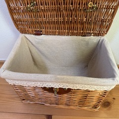 salut!(サリュ)  柳蓋付きバスケットの画像