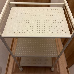 収納ラックの画像