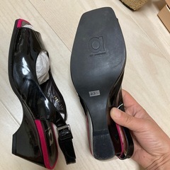 黒サンダルの画像