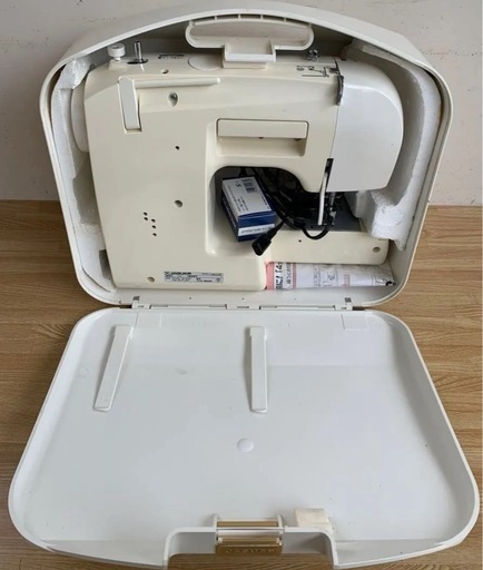 JAGUAR コンピューターミシン  013
