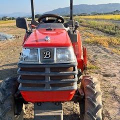 クボタ　トラクターの画像
