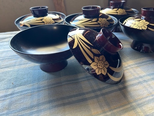 新品 お椀 5個セット (とび) 伊勢朝日の食器《汁椀》の中古あげます