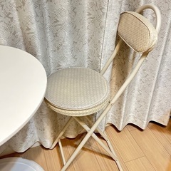 【無料！25日受け渡し限定】韓国風ダイニングテーブルと椅子のセット の画像