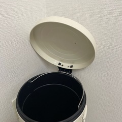 受け渡し決まってます！ゴミ箱の画像