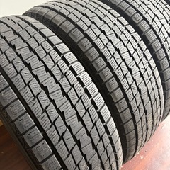 235/70/16冬グットイヤーの画像