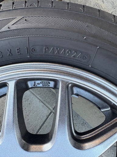 美品！ほぼ新品ホイール　145/80R13  2024年製　アルミホイール付き