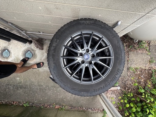 225/65R17 
ブリヂストン BLIZZAK