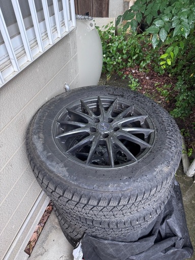 225/65R17 
ブリヂストン BLIZZAK