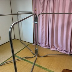 布団干し用スタンドの画像