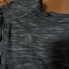 adidas  セットアップの画像
