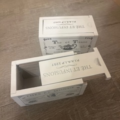 アンティーク　小物入れの画像