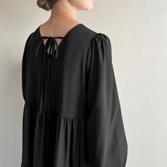 ジュノア　黒　ロングワンピースの画像