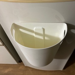 マグネットで壁面設置できるゴミ箱の画像